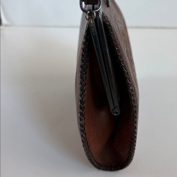 Antique embossed brown leather mini purse patented 1918. Clean. Embossed floral - Picture 4 of 16